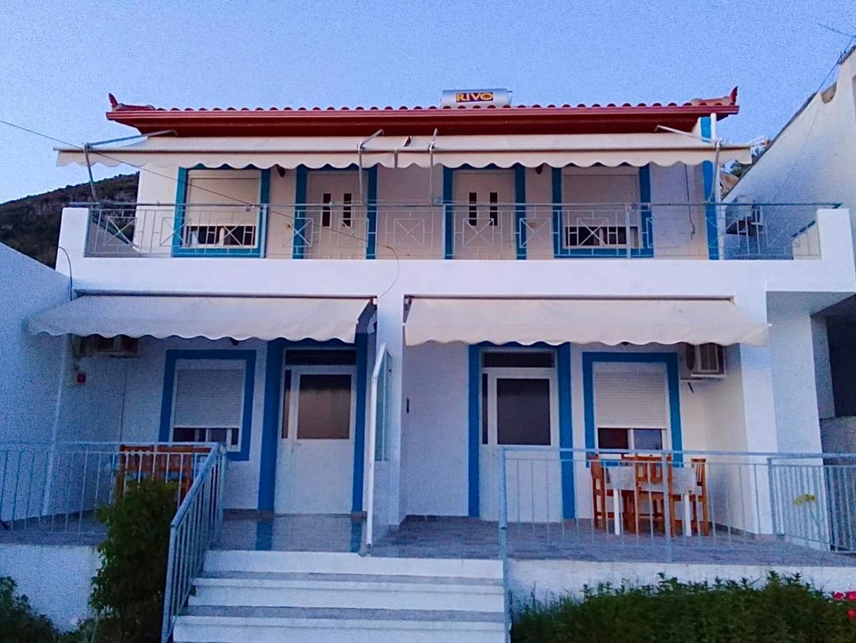 Гостевой дом Vila Gusti Борш Экстерьер фото